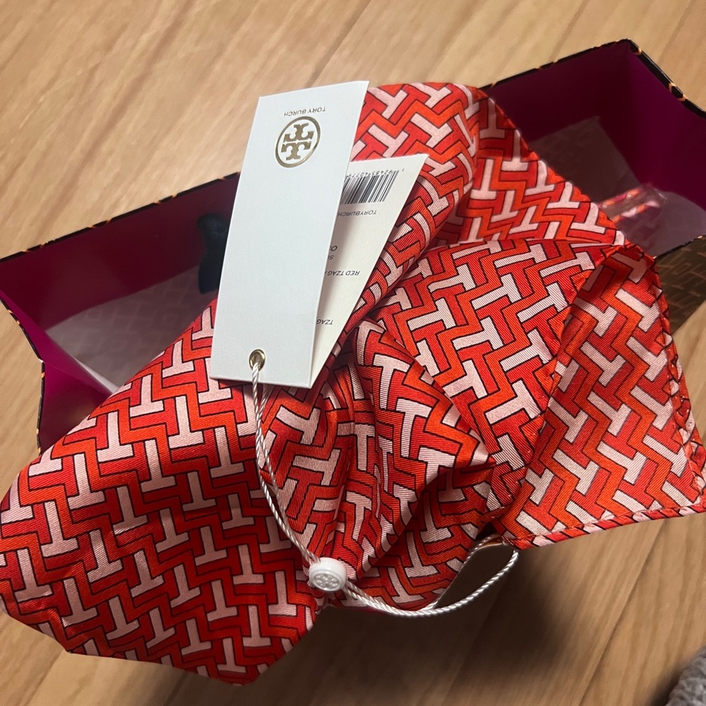 NWT Tory Burch set silk scarf neckerchief with office book & pencils desk set - Picture 4 of 10